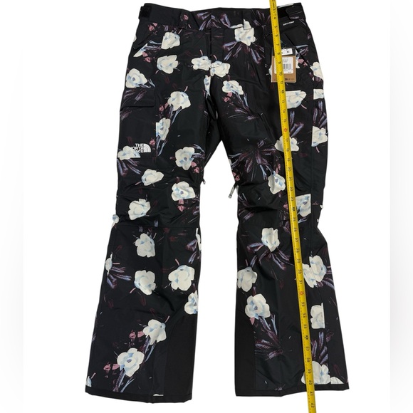 The North Face Women's Freedom Insulated‎ Pants, Size LARGE-short - Picture 9 of 15